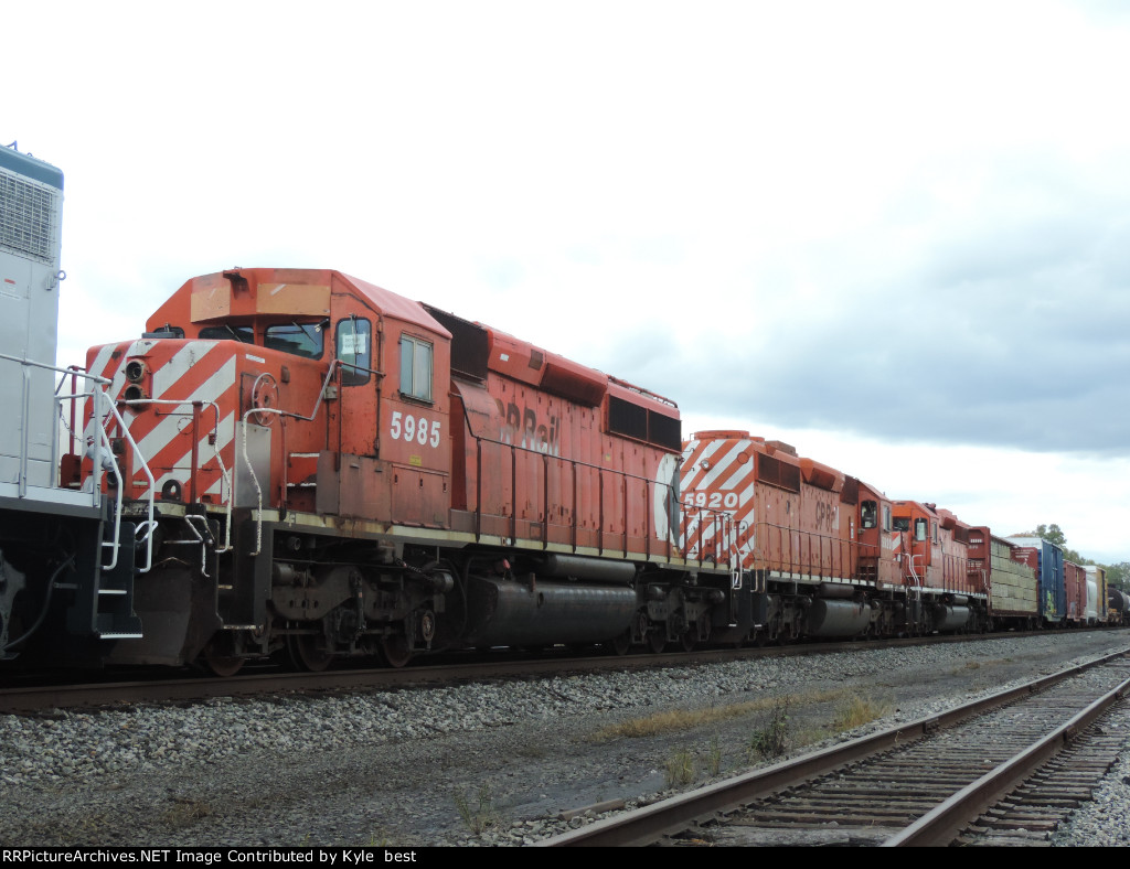 CP Rail SD40-2s 